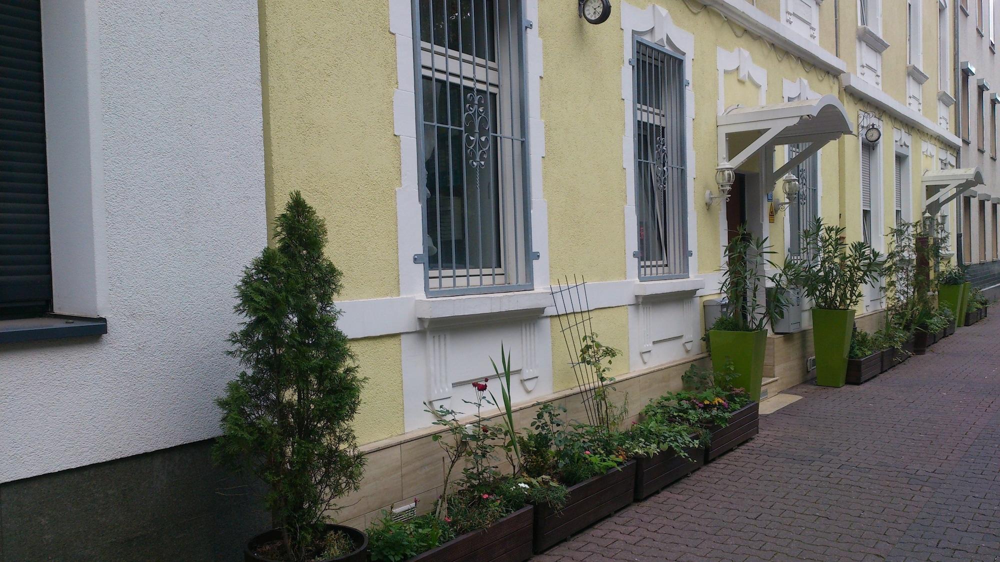 Hotel Franken An Der Messe Франкфурт-на-Майне Экстерьер фото