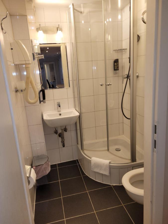Hotel Franken An Der Messe Франкфурт-на-Майне Экстерьер фото