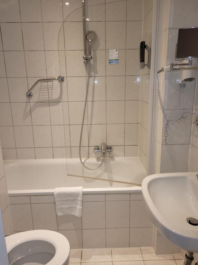 Hotel Franken An Der Messe Франкфурт-на-Майне Экстерьер фото